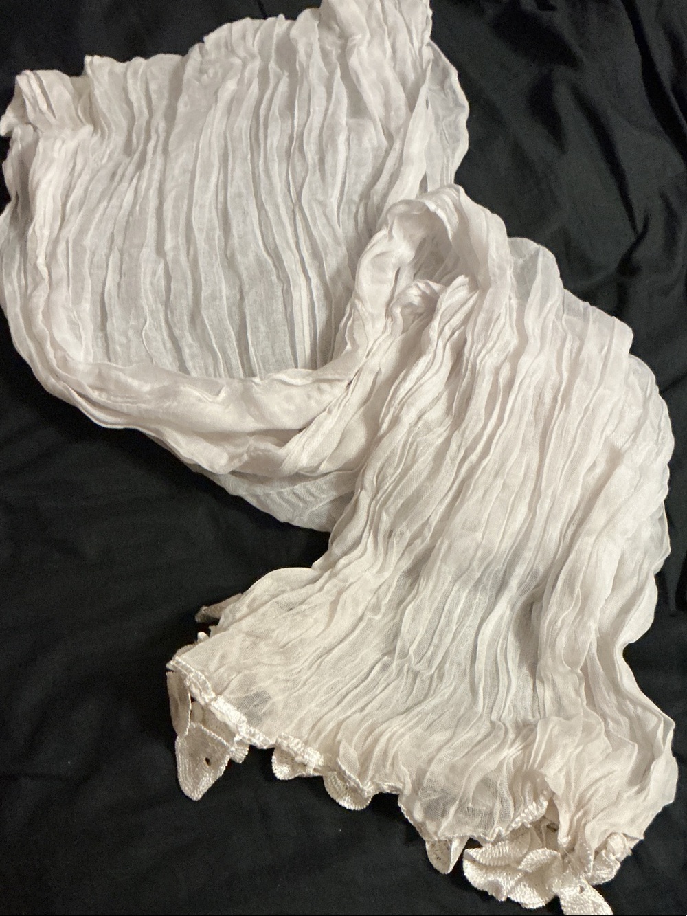 Crinkled Scallop-Edge Scarf in Ivory